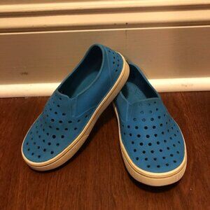Native Shoes Miles Boys Size C12 Blue with yellow accent
